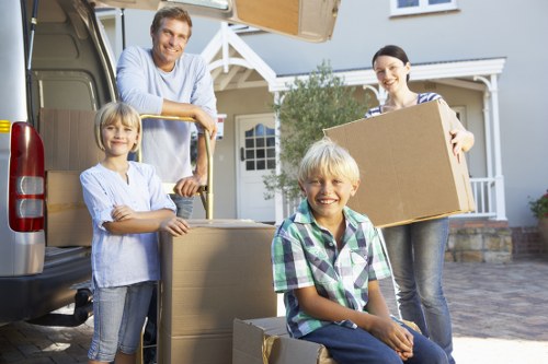 Keyboard navigable local moving service webpage in Dulwich
