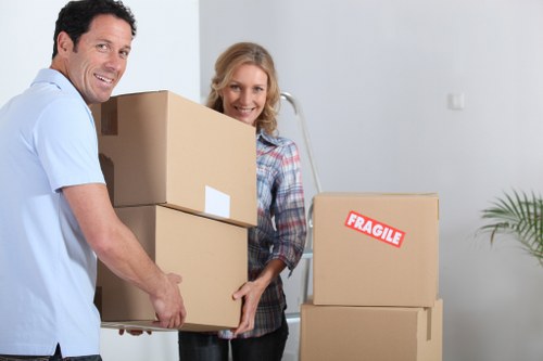 Local moving service navigating access and parking in Dulwich